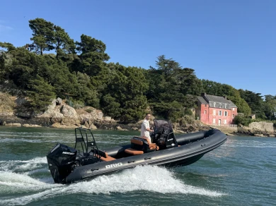 Zodiac Pro Open 550 Ultimate charter bareboat or captained in  Arzon