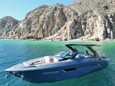 Motorboat hire in Cabo San Lucas - Cruisers 350 Sundancer