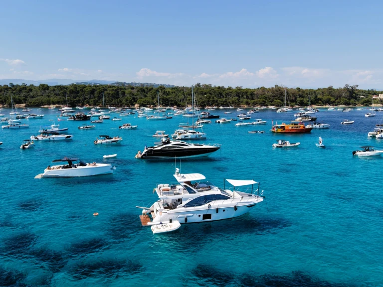 Location à Golfe-Juan - Azimut Azimut 50 Fly sur SamBoat