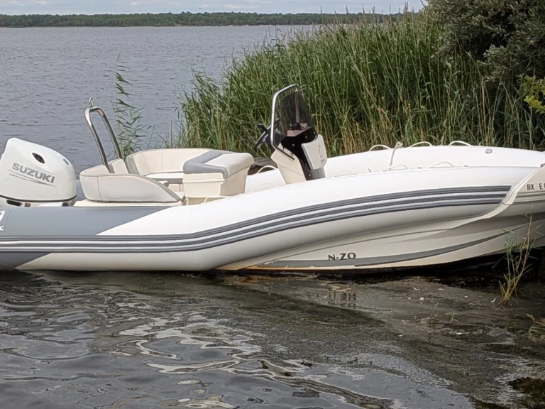 Louer Semi-rigide avec ou sans skipper Zodiac à Lacanau
