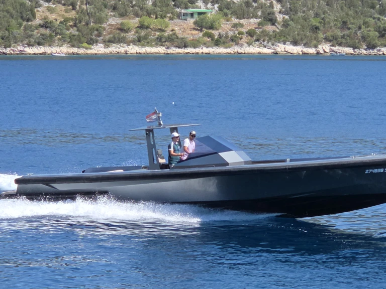 Louer Bateau à moteur avec ou sans skipper Wally à Hvar