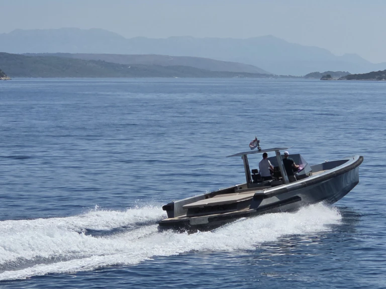 Location Bateau à moteur Wally avec permis