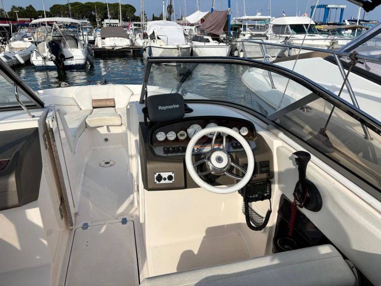 Louer Bateau à moteur avec ou sans skipper Régal à Golfe-Juan