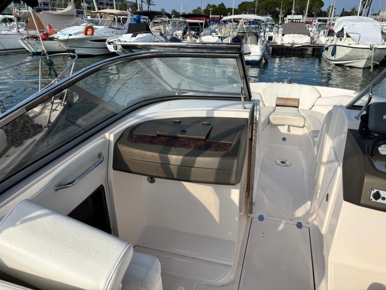 Régal Regal 2700 a louer à Golfe-Juan