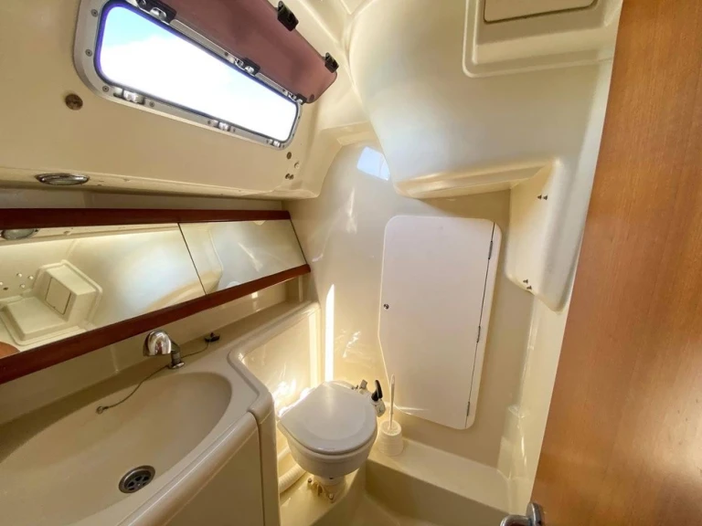 Location bateau Ajaccio pas cher Dufour 325 Grand Large