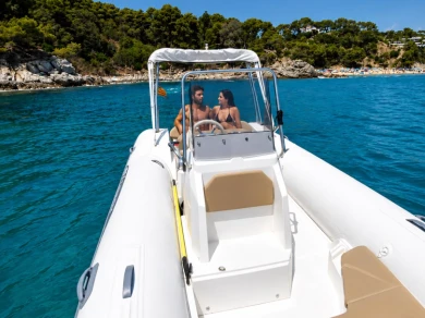Alquiler Neumática en Espagne - Capelli Tempest 570