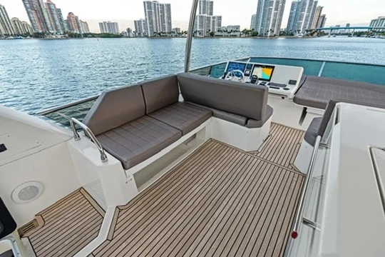 Louez un Prestige 630 Flybridge à Miami Beach