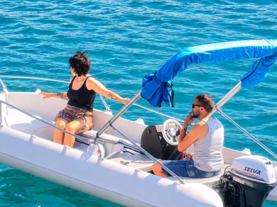 Bateau à moteur à louer à France au meilleur prix