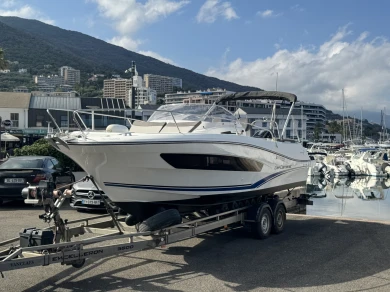Yacht charter Bastia cheap Cap Camarat 7.5 WA Serie 2