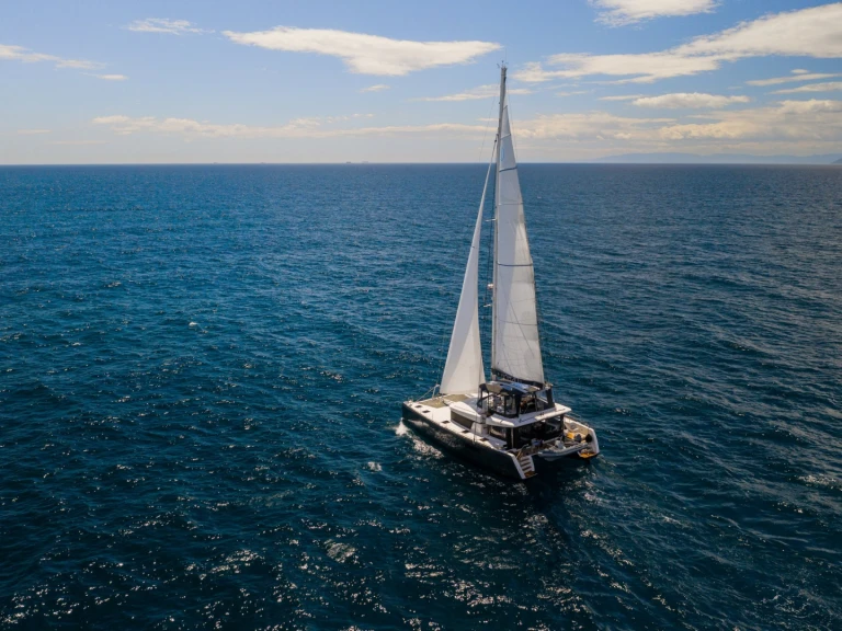 Catamaran à louer à Athens Marina au meilleur prix