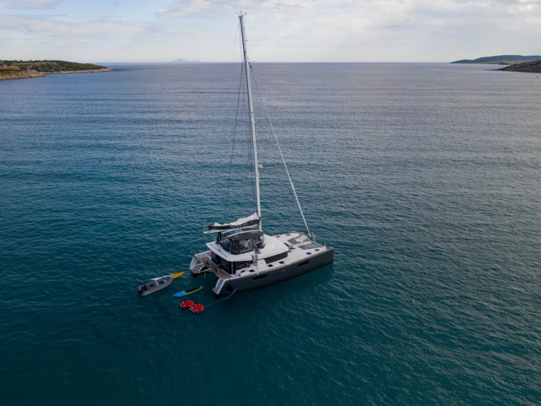 Location bateau Athens Marina pas cher Lagoon 560 S2