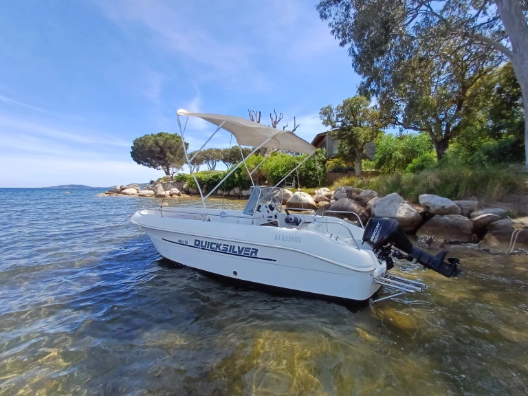 Louer Bateau à moteur avec ou sans skipper Quicksilver à Porto-Vecchio