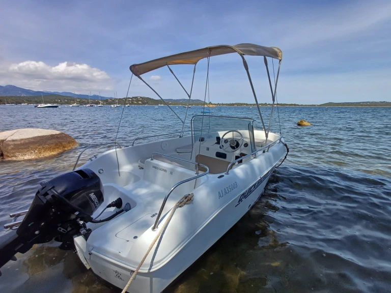Location Bateau à moteur Quicksilver avec permis