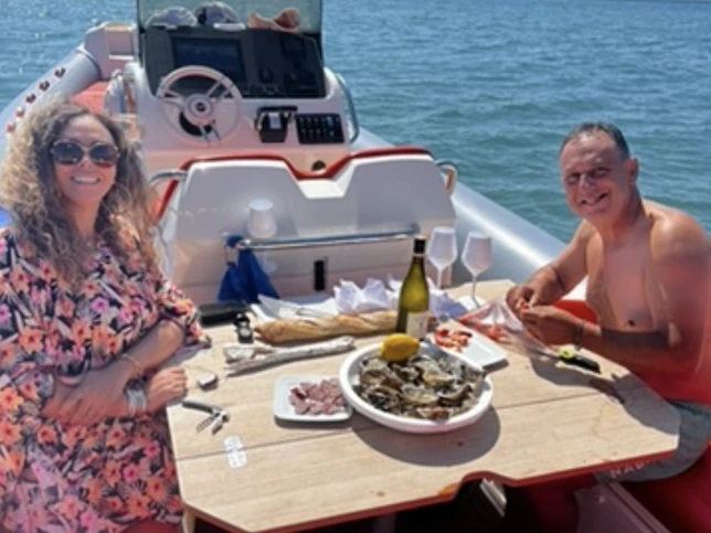 Louer Semi-rigide avec ou sans skipper Nuova Jolly à Port-Camargue