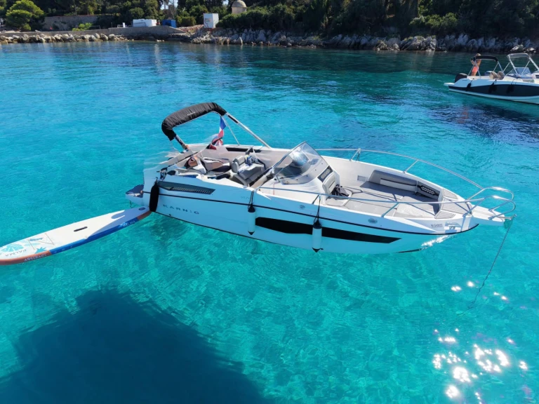 Bateau à moteur à louer à Mandelieu-la-Napoule au meilleur prix