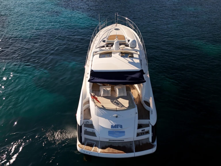 Location Yacht Sunseeker avec permis