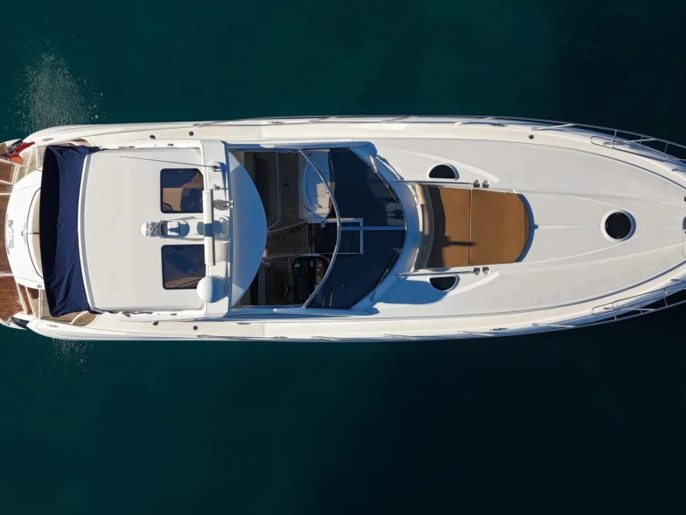 Louez un Sunseeker Portofino 53 à Paris