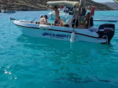 Louer Bateau à moteur avec ou sans skipper Buccaneer à Gozo