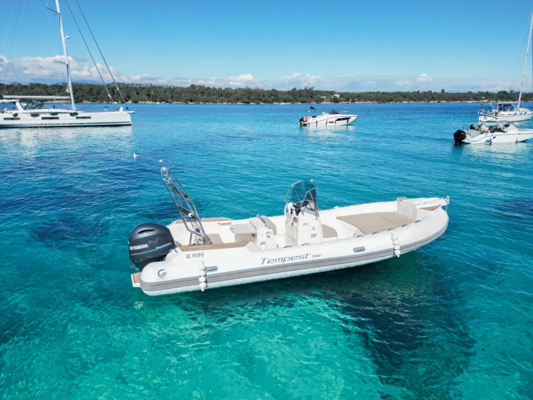 Location à Mandelieu-la-Napoule - Capelli Tempest 700 sur SamBoat