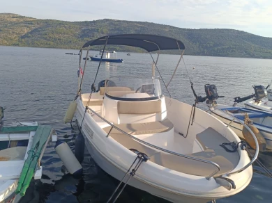 AM Yacht Prince 570 Open jednotlivci a charterové společnosti v Poljica