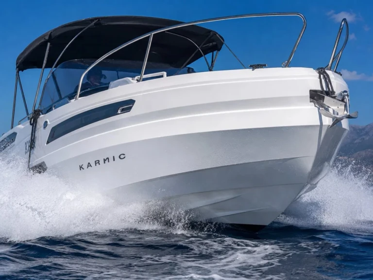 Location à Porto do Funchal - Karnic R8S sur SamBoat