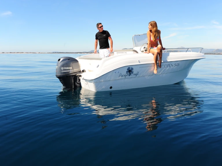 Location bateau Sète pas cher Pacific Craft 545 Open