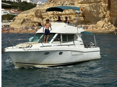 Motorboat for rent Real Club Marítimo de Huelva at the best price