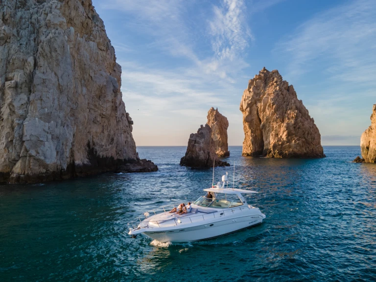 Louez un Sea Ray Sea Ray 460 Sundancer à Cabo San Lucas