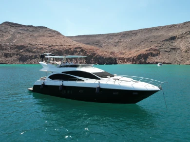 Yacht charter Cabo San Lucas - Sunseeker Yacht 75 on SamBoat