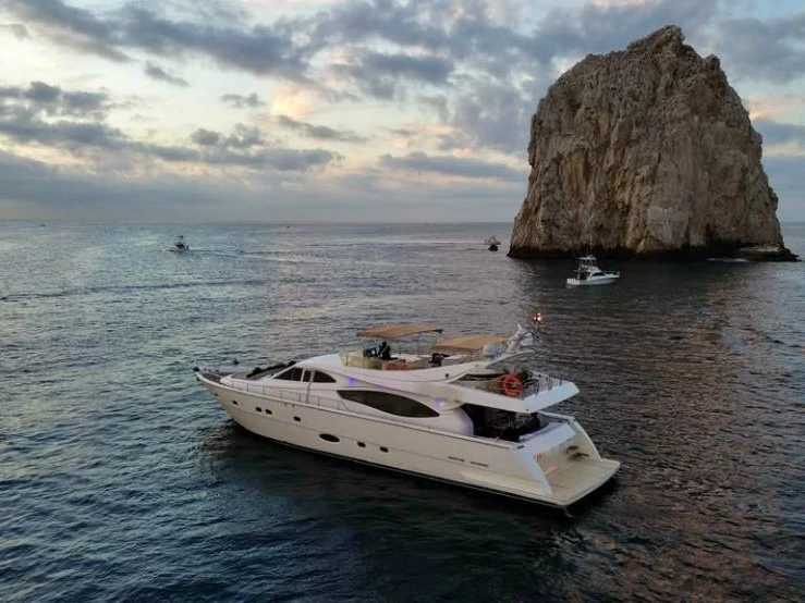 Location Yacht Ferretti avec permis