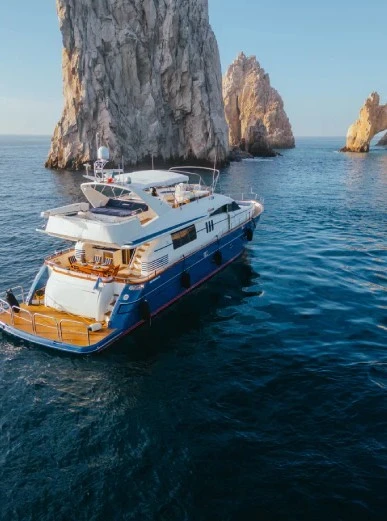 Location bateau Viking Yachts 85 Motor Yacht à Cabo San Lucas sur Samboat