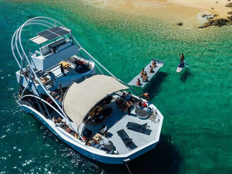 Location bateau Cabo San Lucas pas cher Luxury Motor Yacht