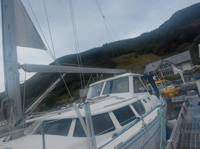Sailboat hire in Selje - Jeanneau Sun odyssée 43 DS