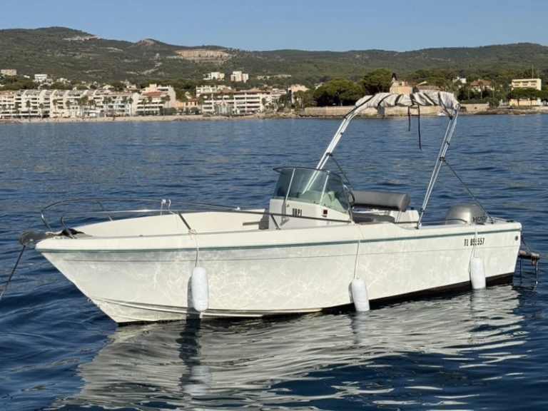 Location Bateau à moteur à La Ciotat - Jeanneau Cap Camarat 575