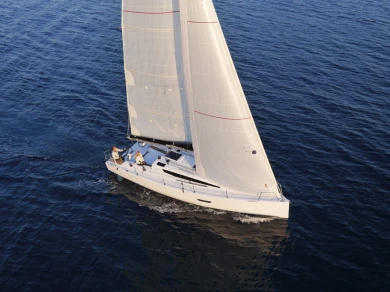 Location à Betina - Elan E4 sur SamBoat