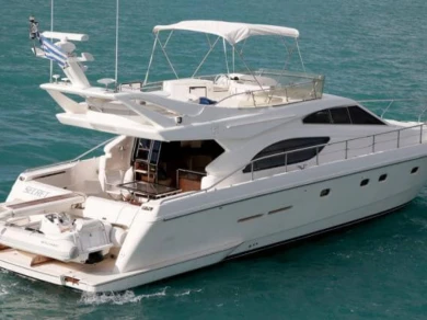 Location bateau Marseille pas cher Ferretti 53