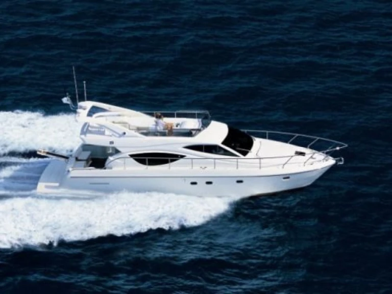 Location bateau Ferretti Ferretti 53 à Marseille sur Samboat