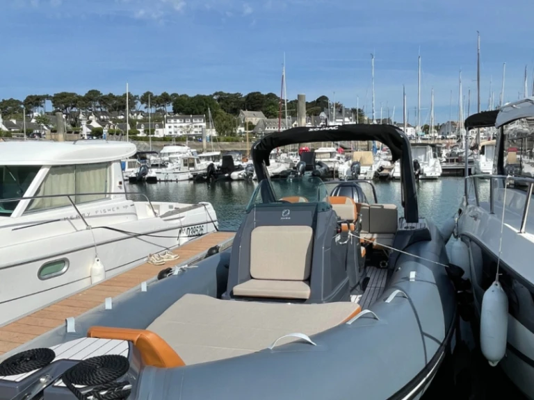 Location à La Trinité-sur-Mer - Zodiac Medline 7.5 sur SamBoat