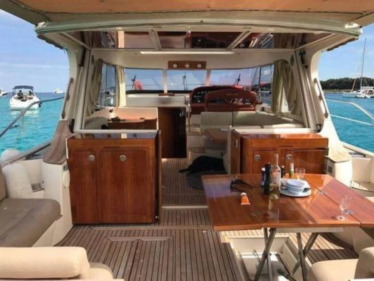 Location bateau Marseille pas cher Mystic 44