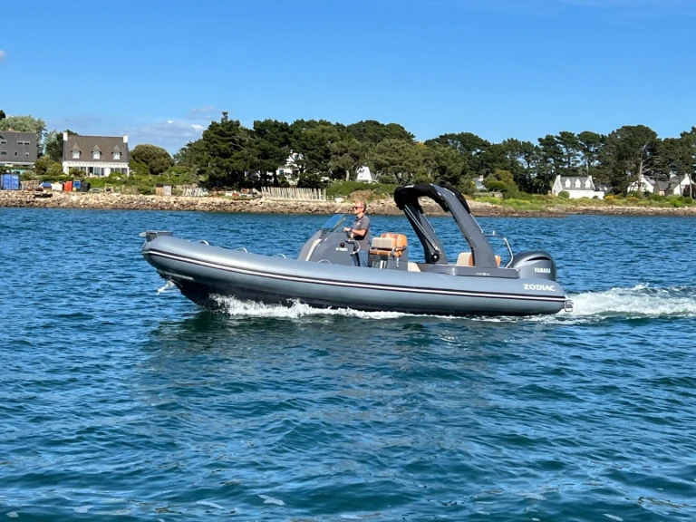 Location à La Trinité-sur-Mer - Zodiac Medline 7.5 sur SamBoat