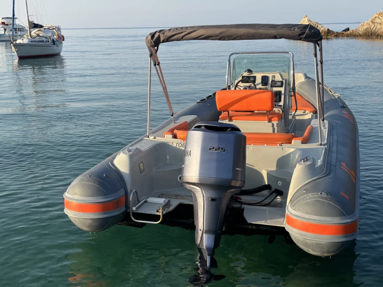 Location bateau Hyères pas cher Voyager 22