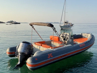 Motorboat hire in Hyères - Ranieri Voyager 22