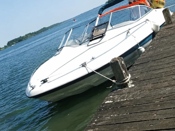 Louer Bateau à moteur avec ou sans skipper Bayliner à Dienville