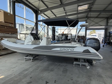 Location bateau Canet-en-Roussillon pas cher Golden Line G650LF