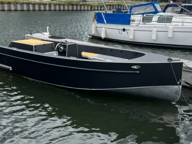 Huur een MARU Tender 650 in Amsterdam