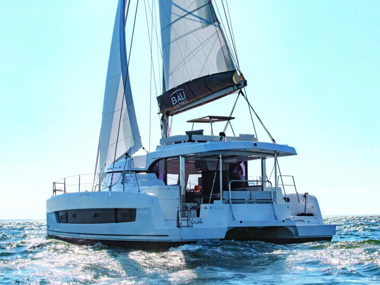 Location bateau Saint-Mandrier-sur-Mer pas cher Bali Catspace Voile