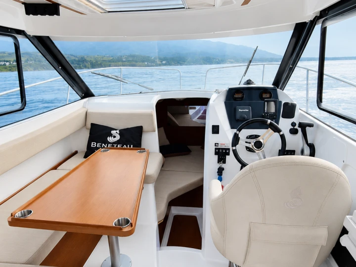Location bateau Bénéteau Antares 780 HB à Saint-Cyprien sur Samboat
