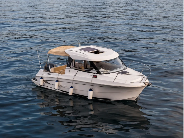 Bateau à moteur à louer à Saint-Cyprien au meilleur prix