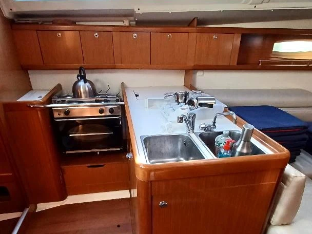Location bateau Bénéteau Oceanis 37 à Porto Ercole sur Samboat