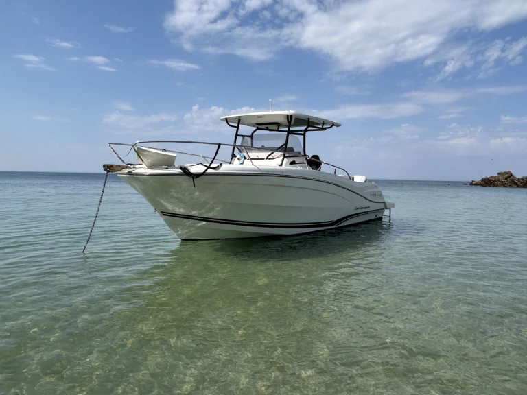Location Bateau à moteur à France - Jeanneau Cap Camarat 9.0 CC